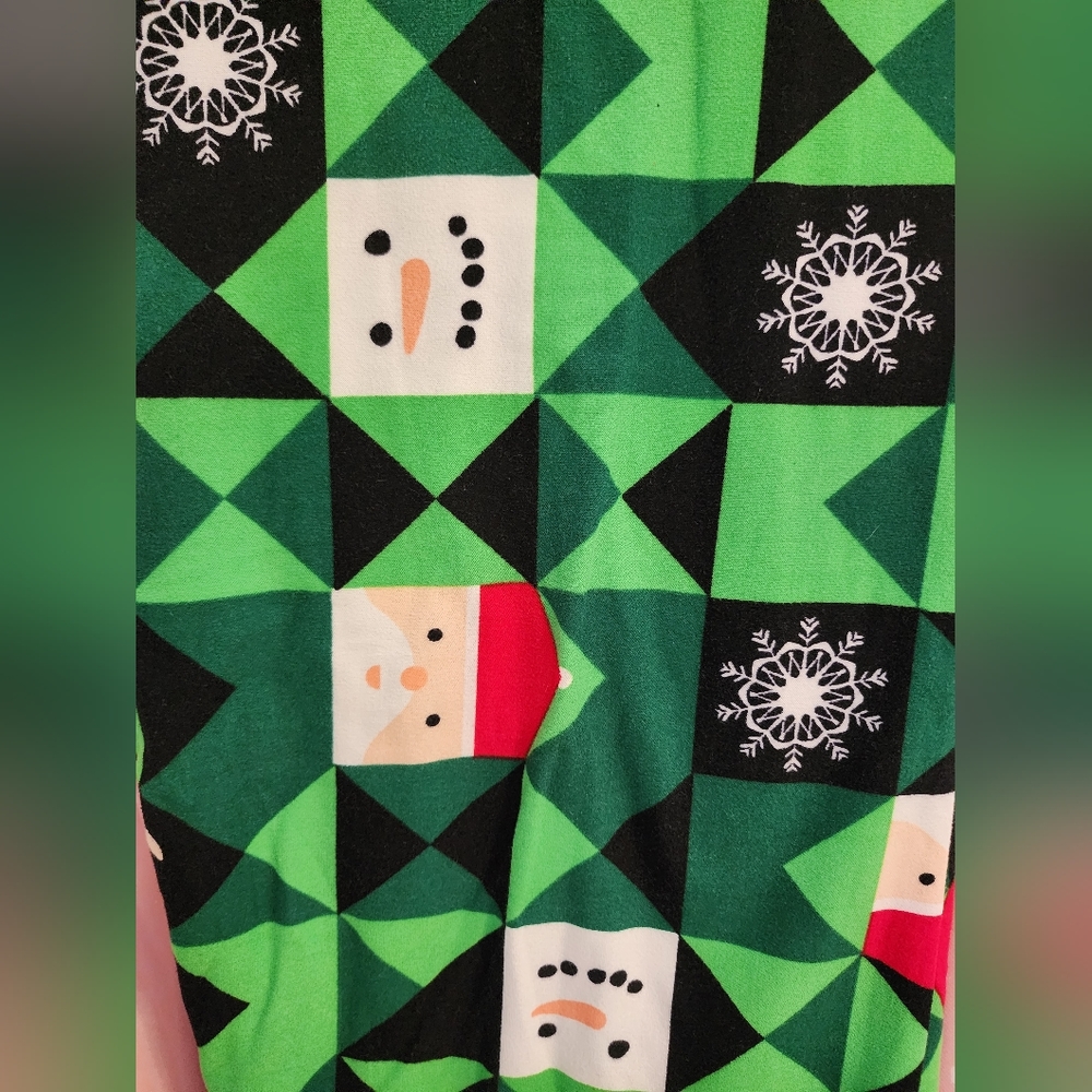Christmas Lularoe TC2 Leggings - Picture 2 of 3